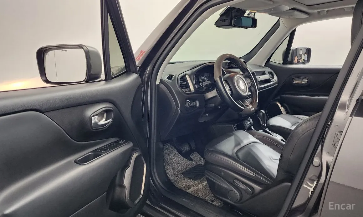 Фото 10 - Jeep Renegade