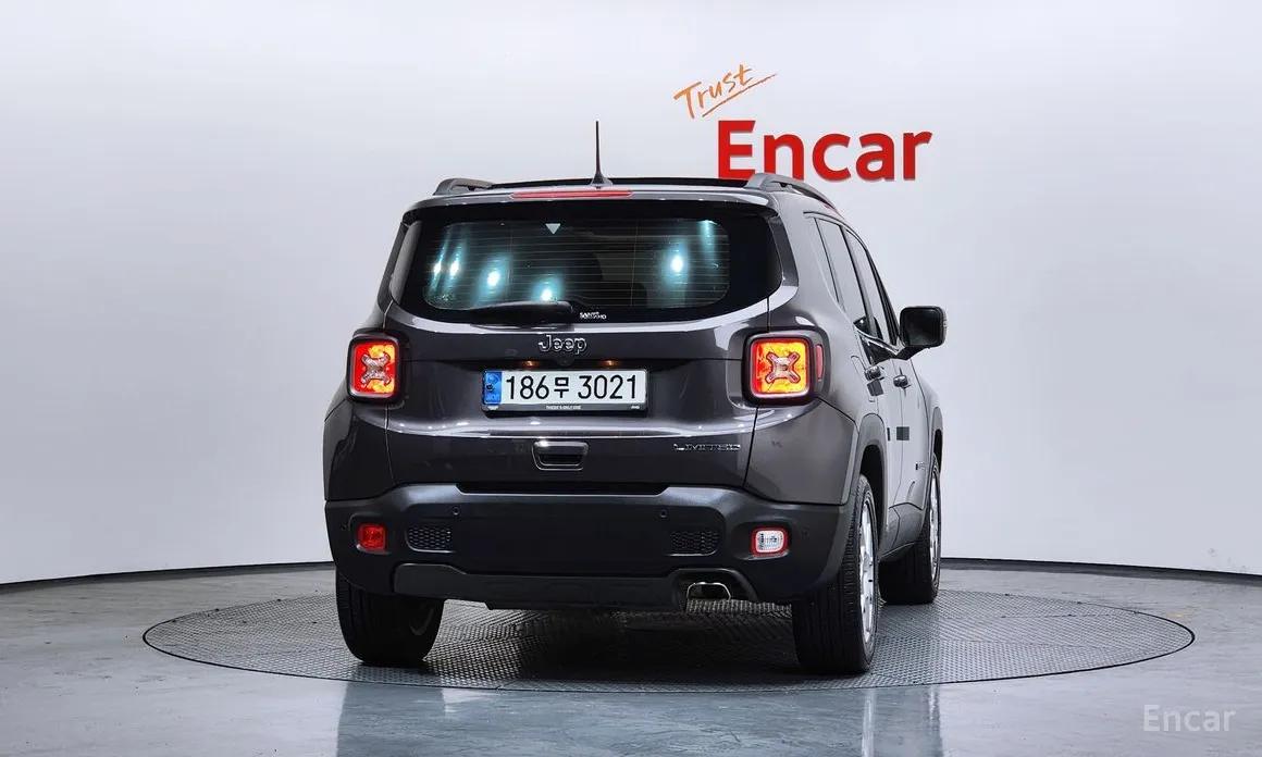 Фото 4 - Jeep Renegade