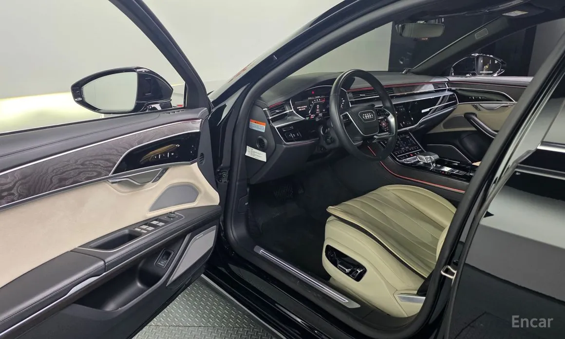 Фото 10 - Audi A8