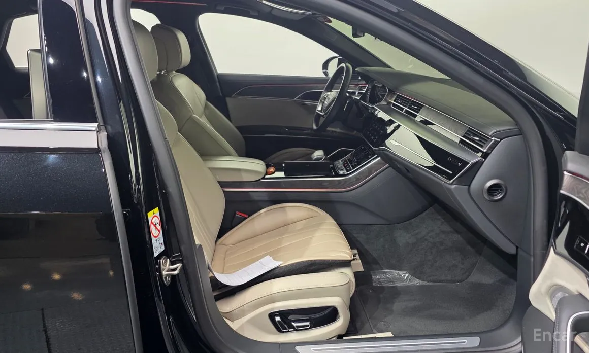 Фото 11 - Audi A8