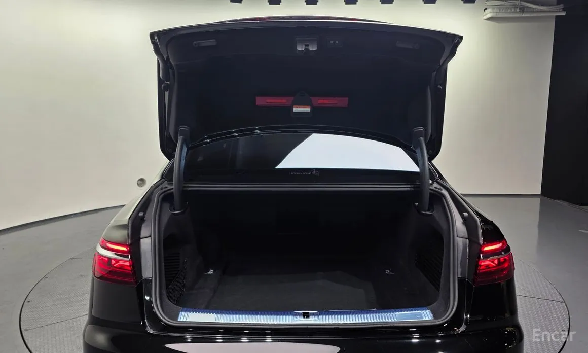 Фото 20 - Audi A8