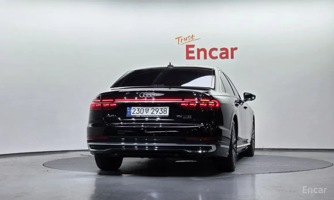 Фото 4 - Audi A8