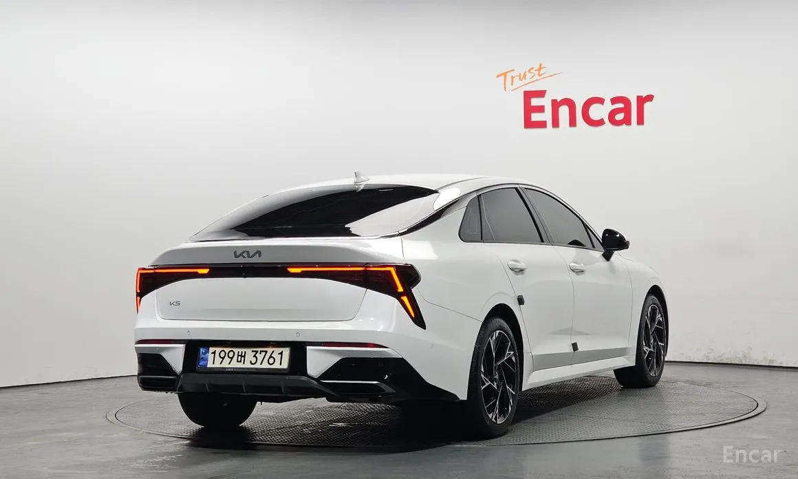 Фото 2 - Kia K5