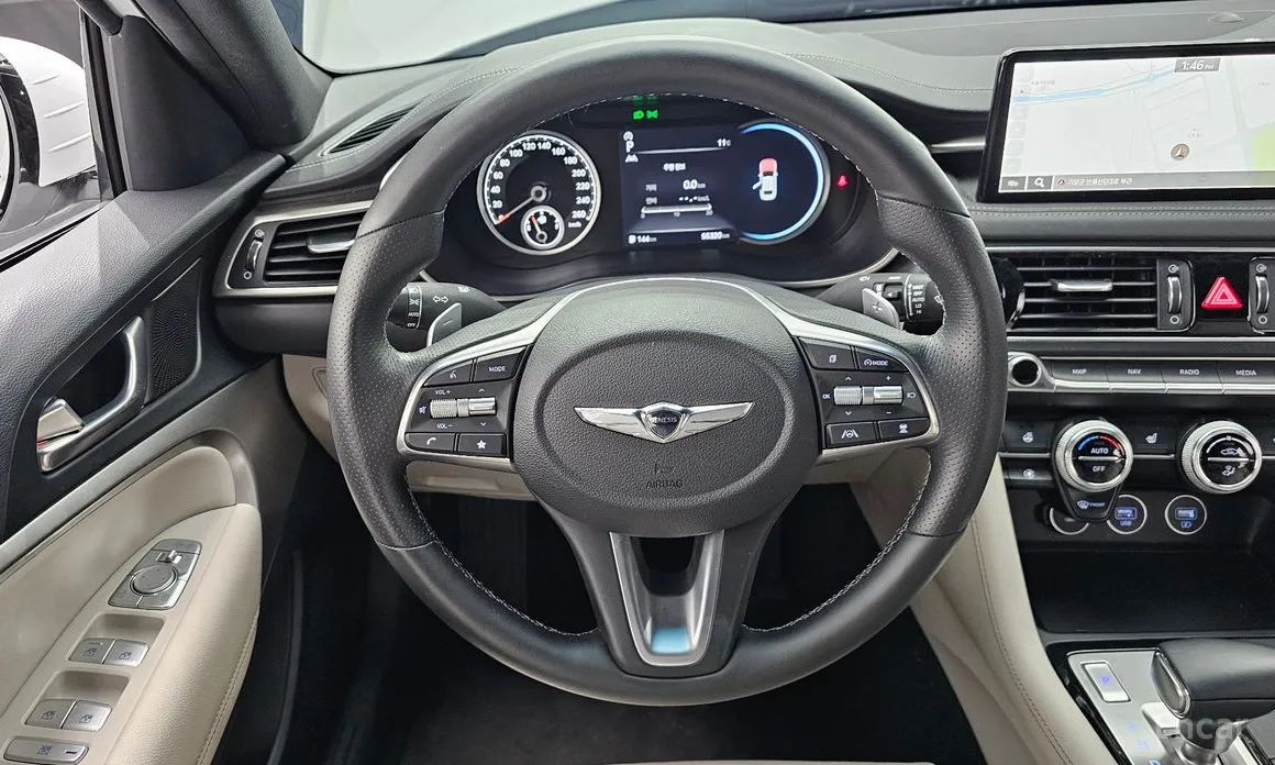 Фото 14 - Genesis G70