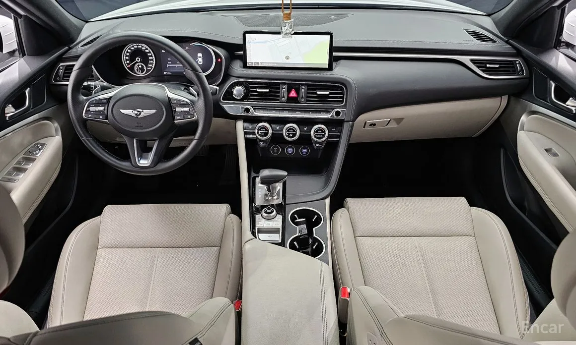 Фото 7 - Genesis G70