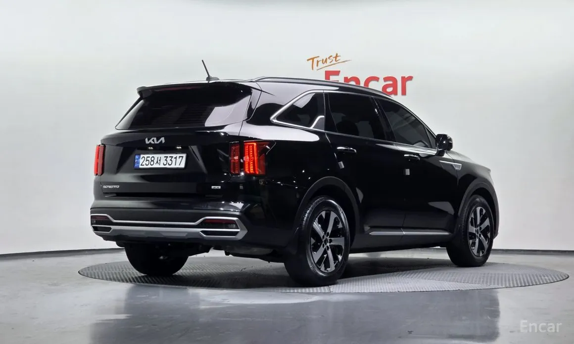 Фото 2 - Kia Sorento