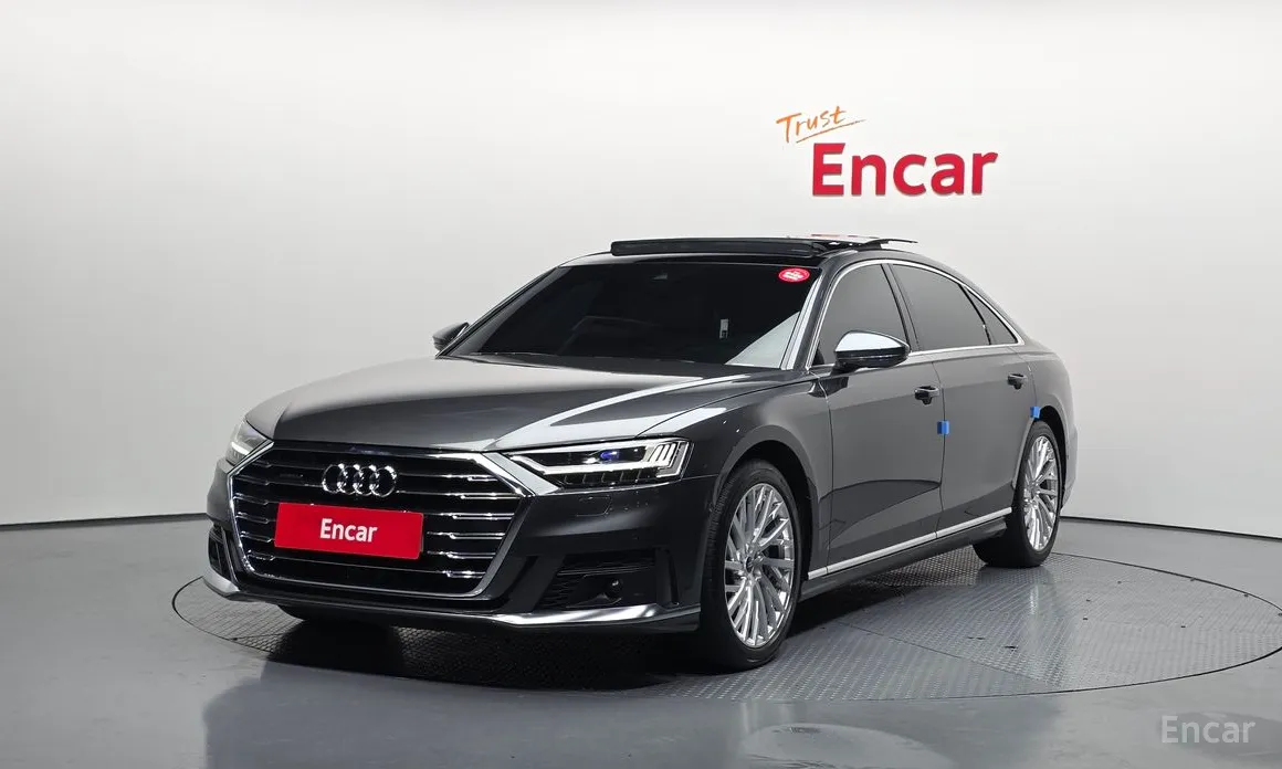 Фото 1 - Audi A8