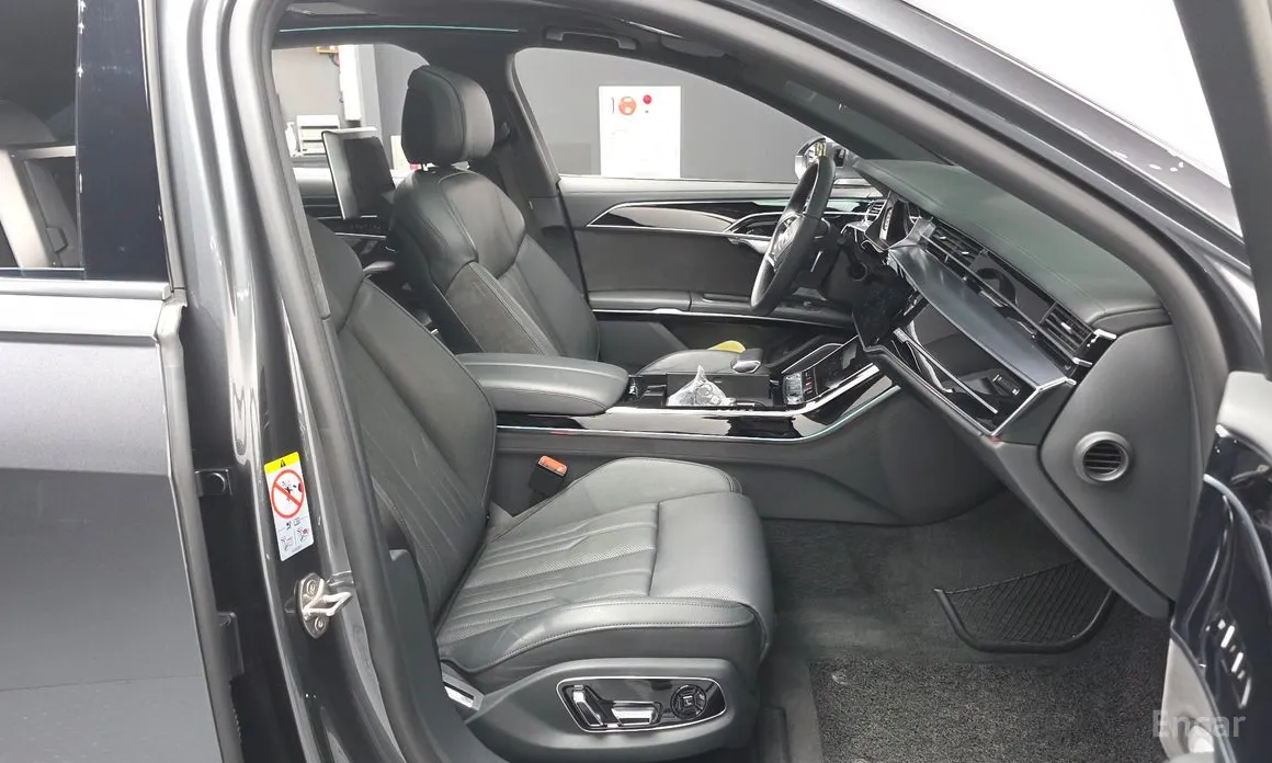 Фото 11 - Audi A8