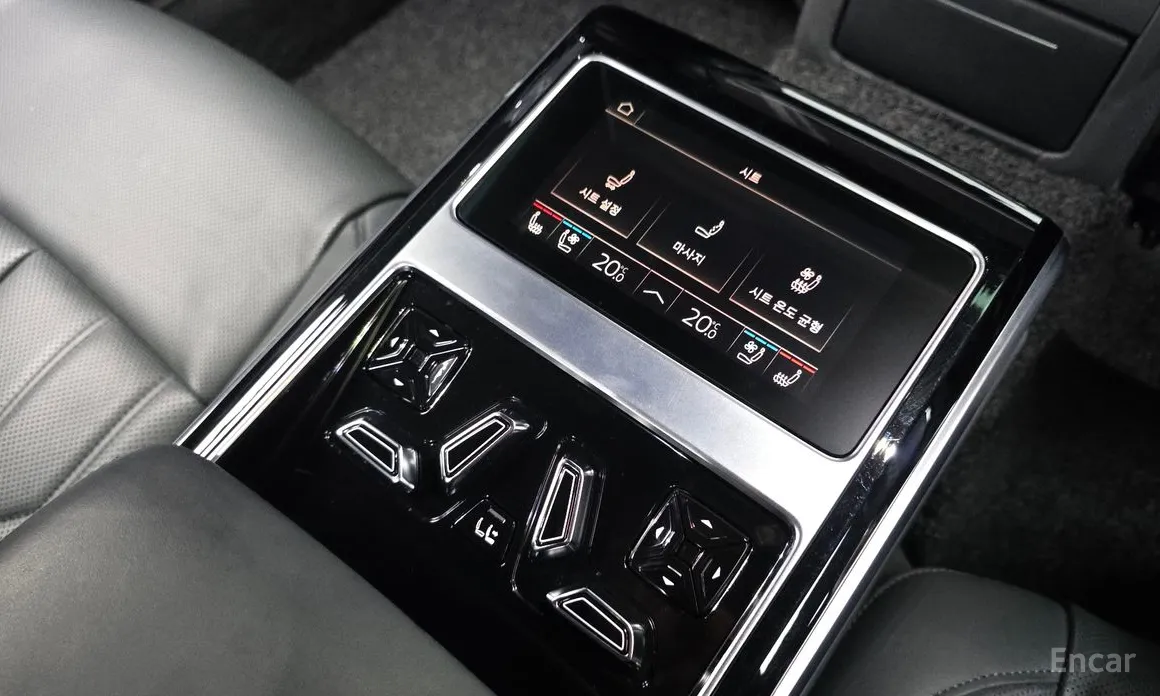 Фото 19 - Audi A8