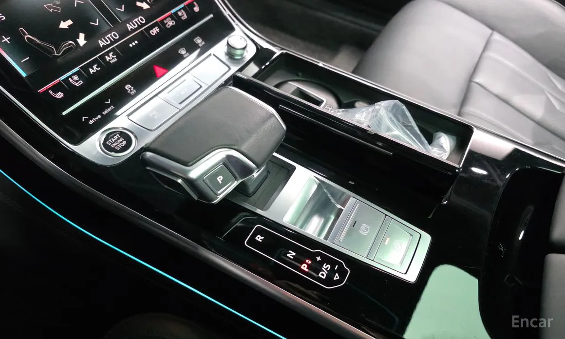 Фото 9 - Audi A8