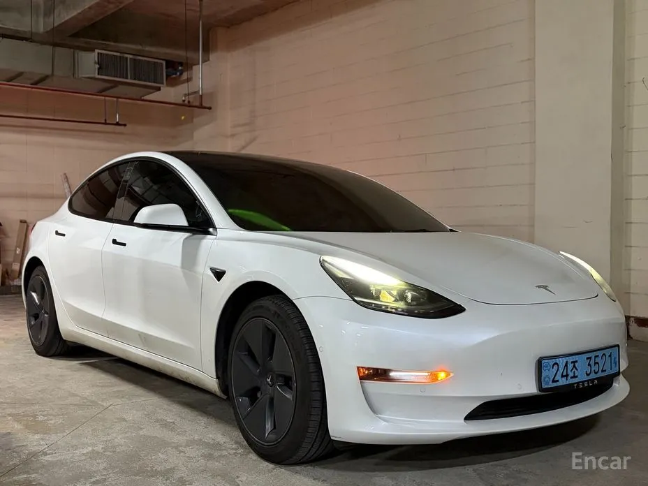 Фото 2 - Tesla Model 3