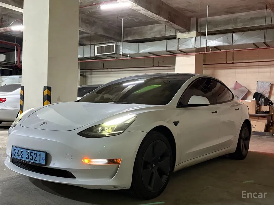 Фото 3 - Tesla Model 3