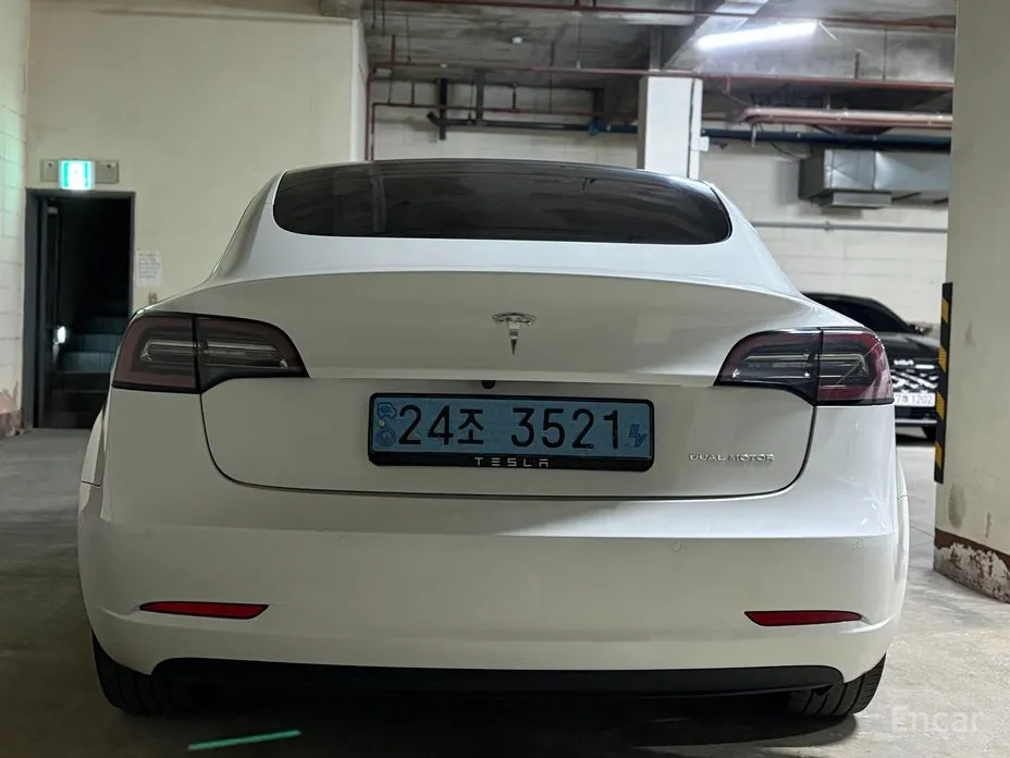 Фото 4 - Tesla Model 3