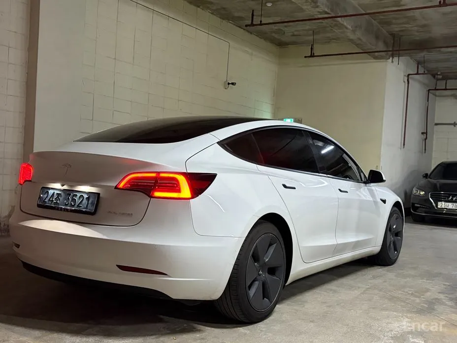 Фото 5 - Tesla Model 3