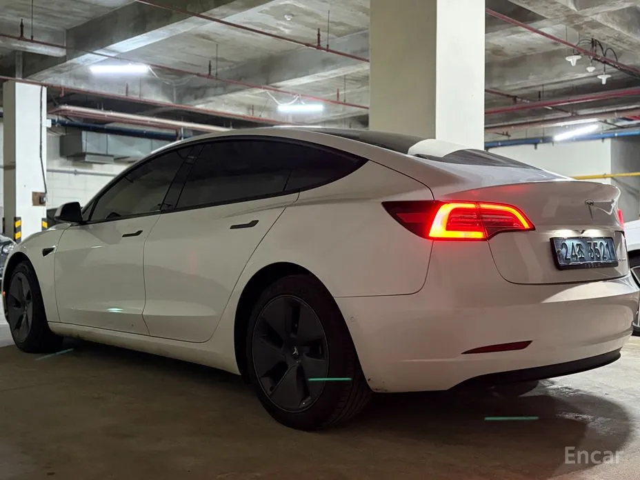 Фото 6 - Tesla Model 3