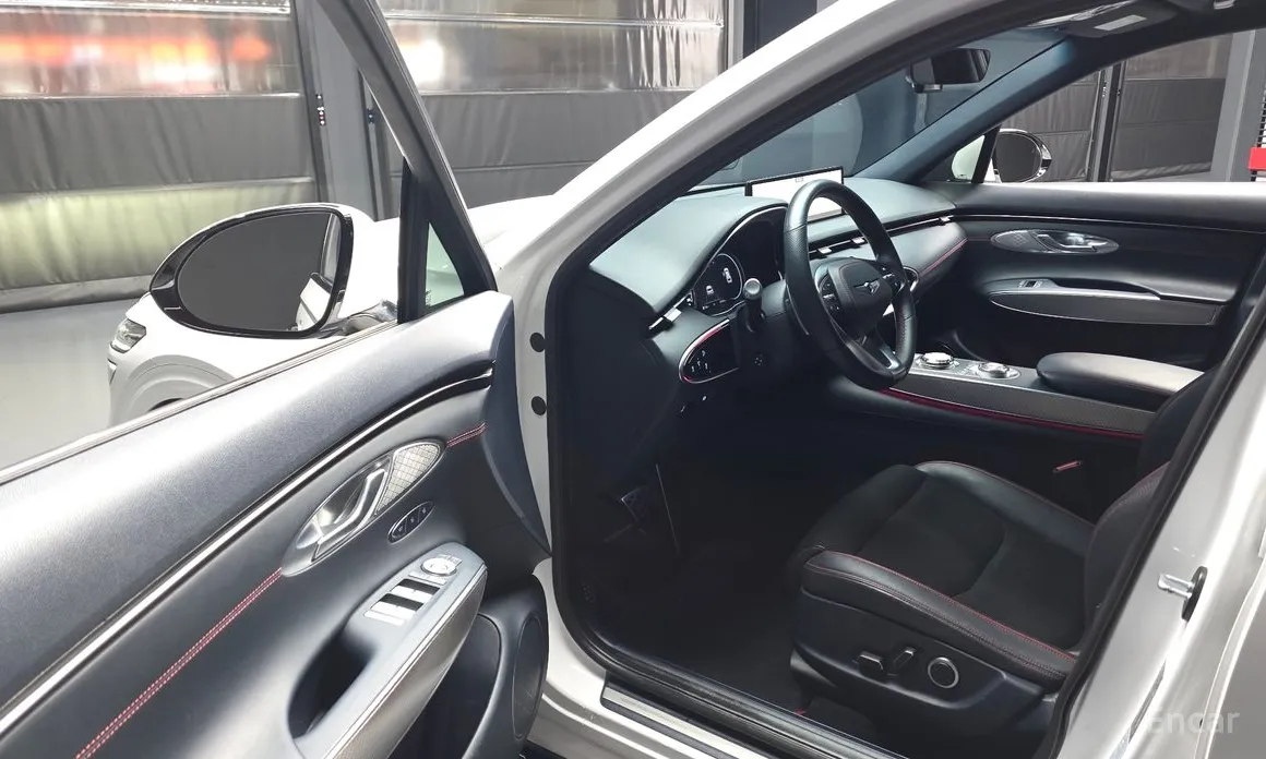 Фото 10 - Genesis GV70