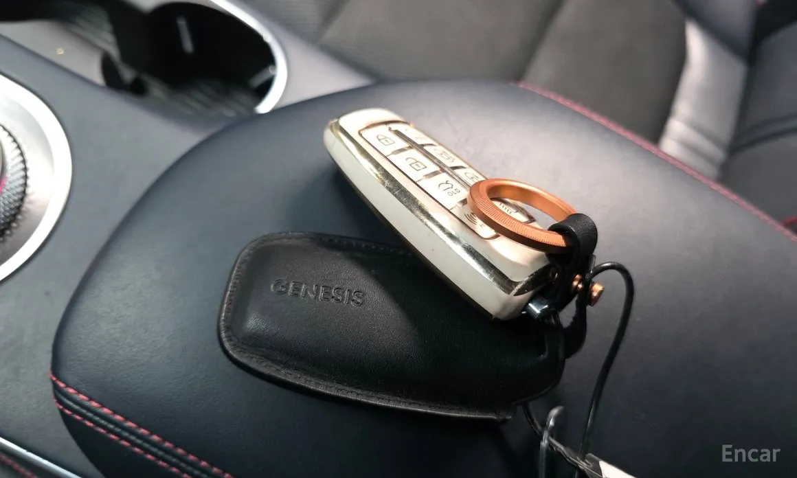 Фото 18 - Genesis GV70