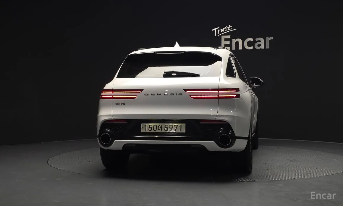 Фото 4 - Genesis GV70