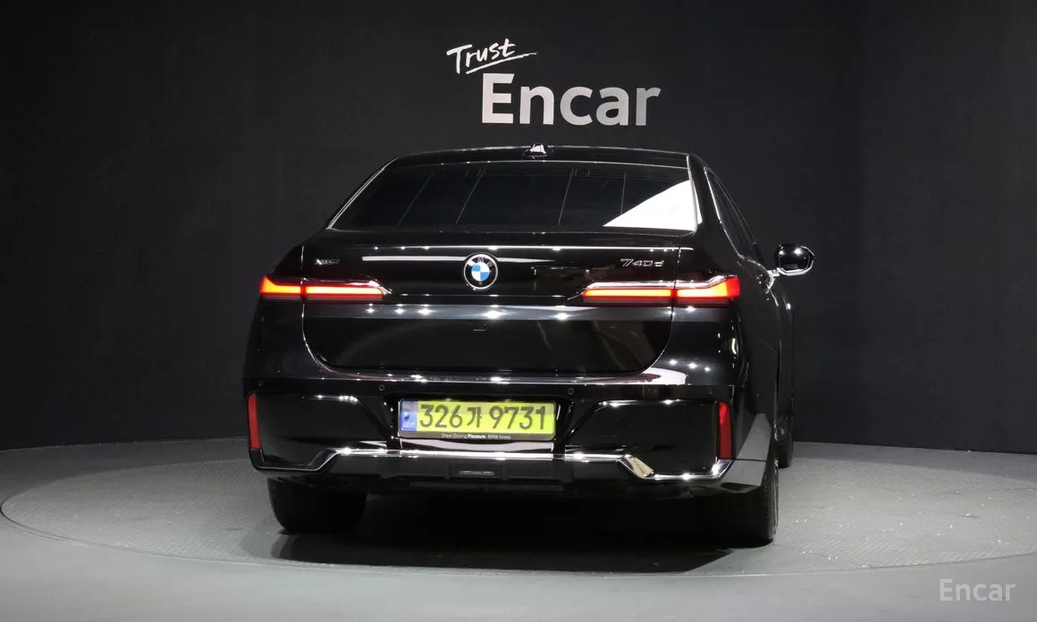 Фото 4 - BMW 7 Series