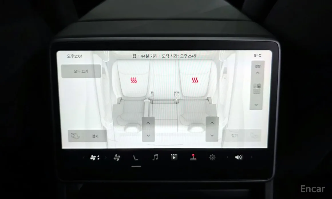 Фото 17 - Tesla Model Y