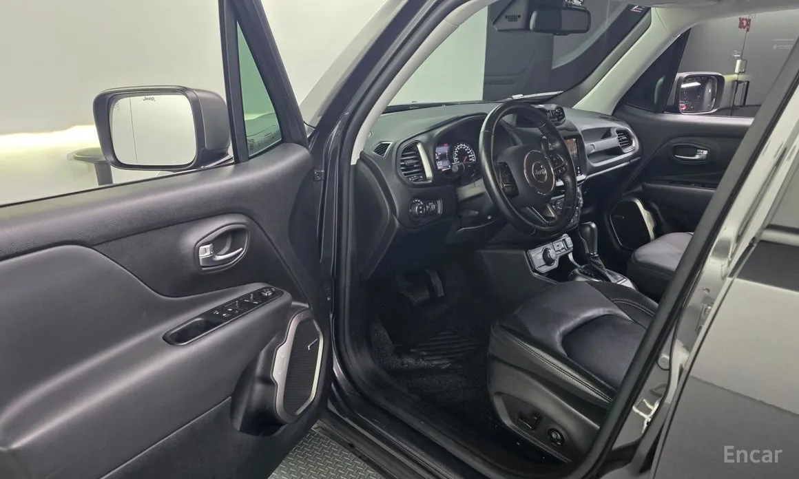 Фото 10 - Jeep Renegade