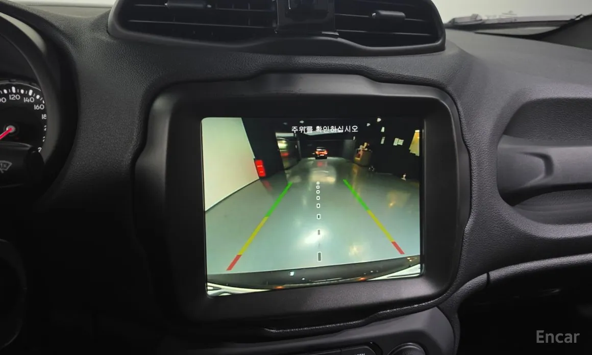 Фото 15 - Jeep Renegade