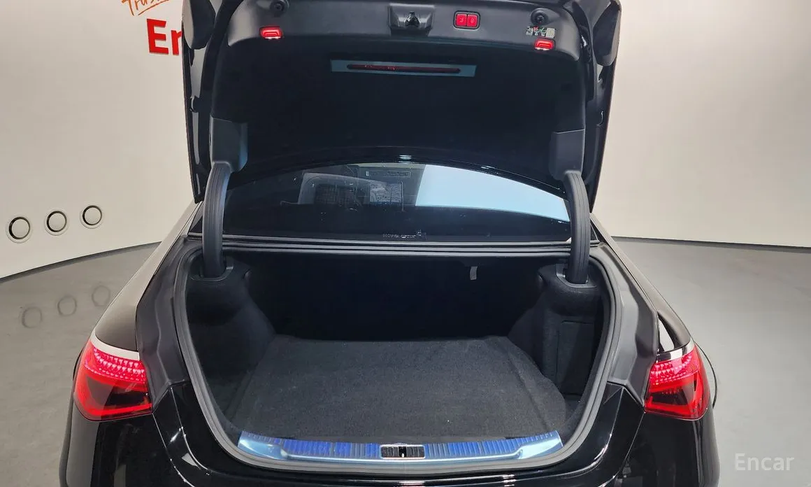 Фото 20 - Mercedes-Benz S-Class