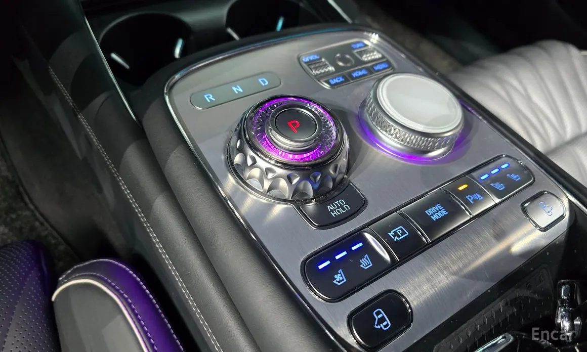 Фото 9 - Genesis G90