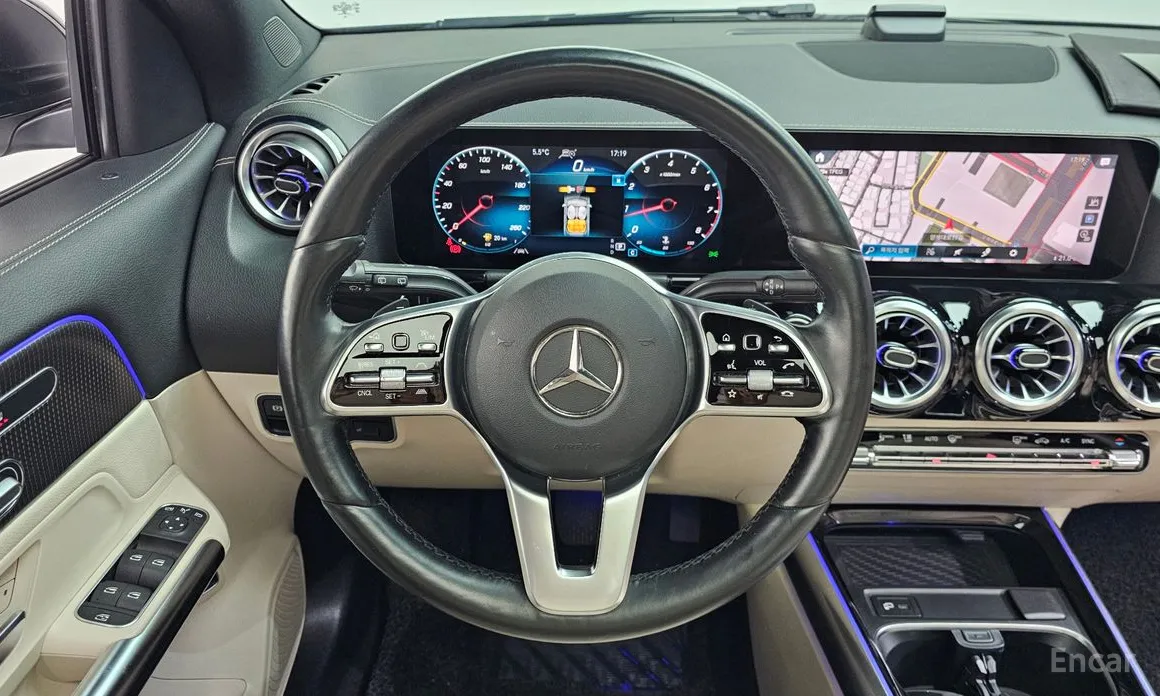 Фото 13 - Mercedes-Benz GLA-Class