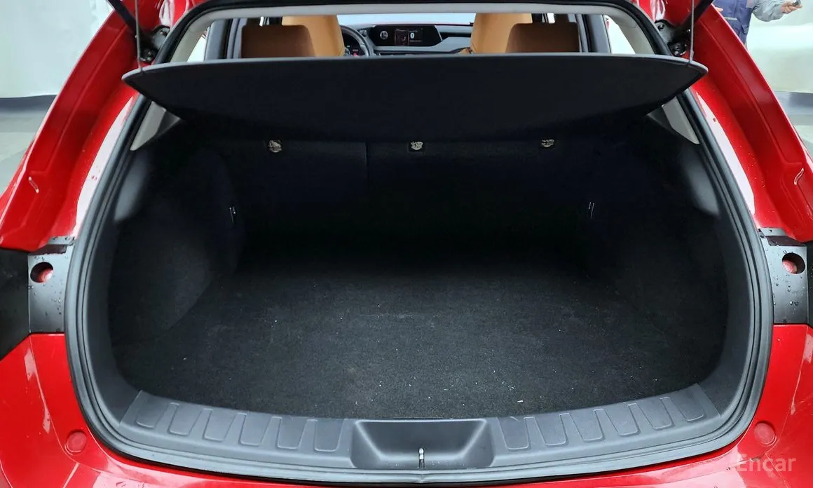 Фото 20 - Lexus UX