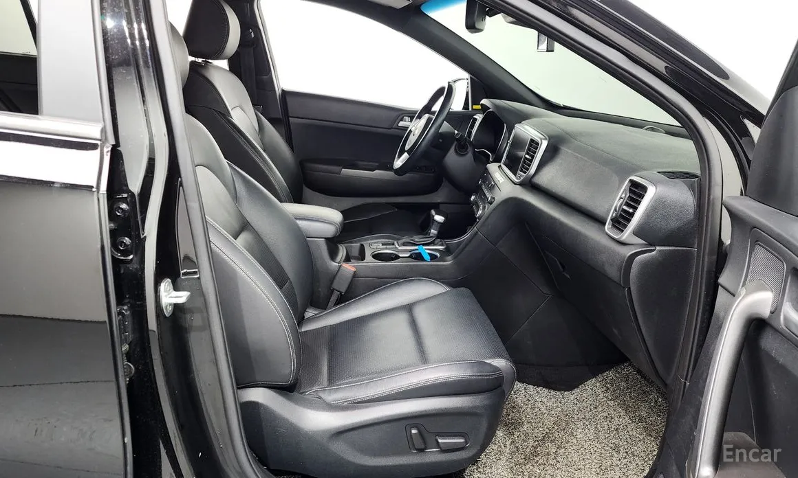 Фото 11 - Kia Sportage