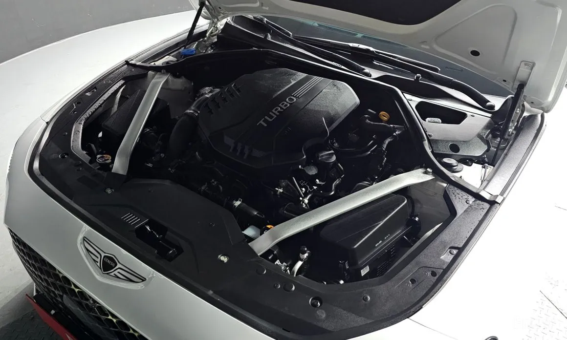 Фото 6 - Genesis G70