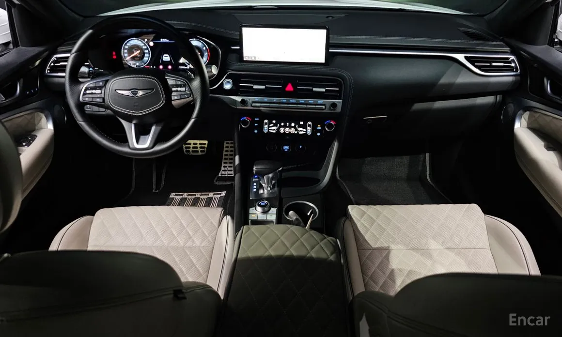 Фото 7 - Genesis G70