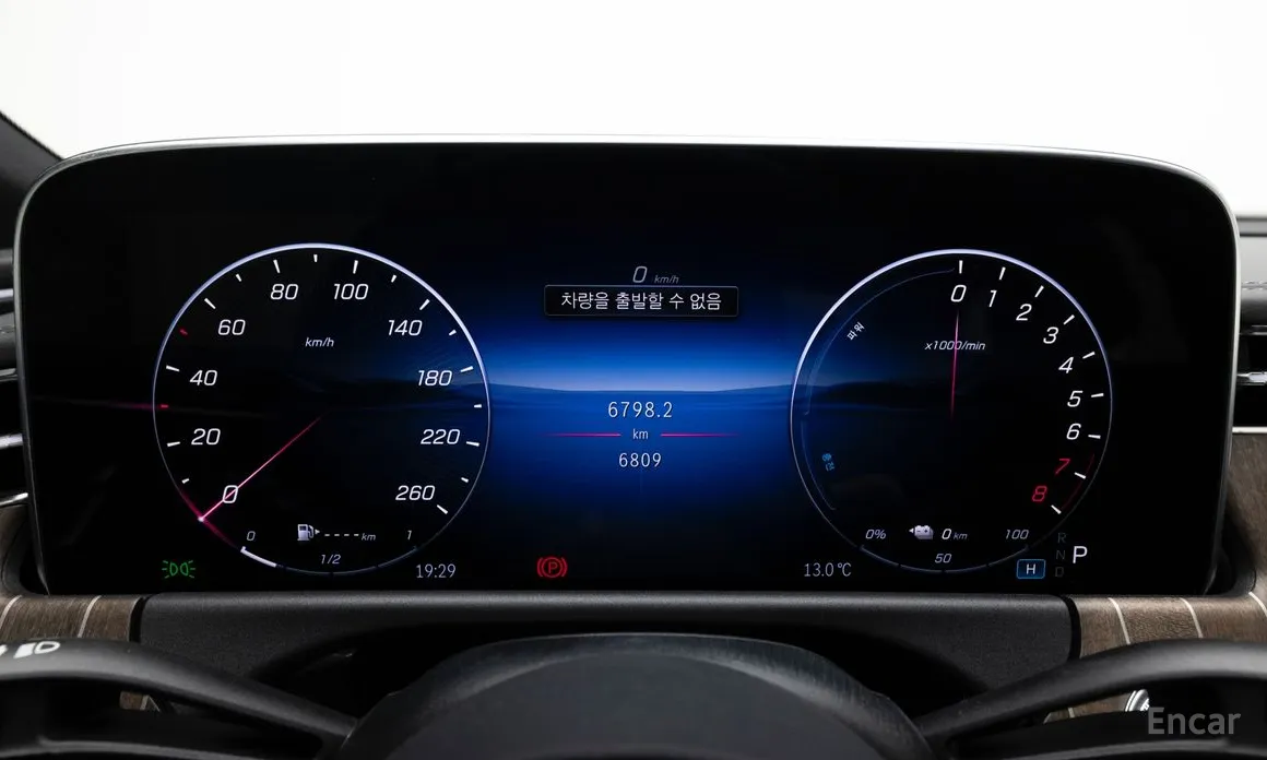 Фото 8 - Mercedes-Benz E-Class