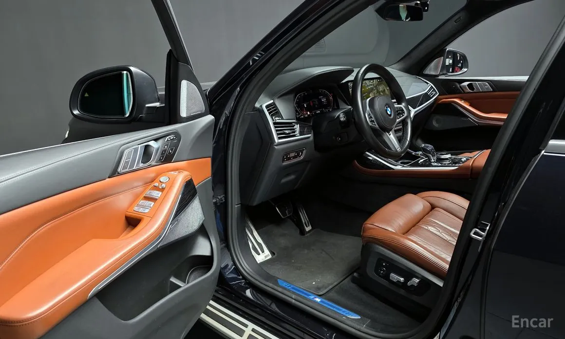 Фото 10 - BMW X7