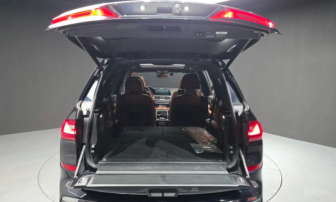 Фото 20 - BMW X7