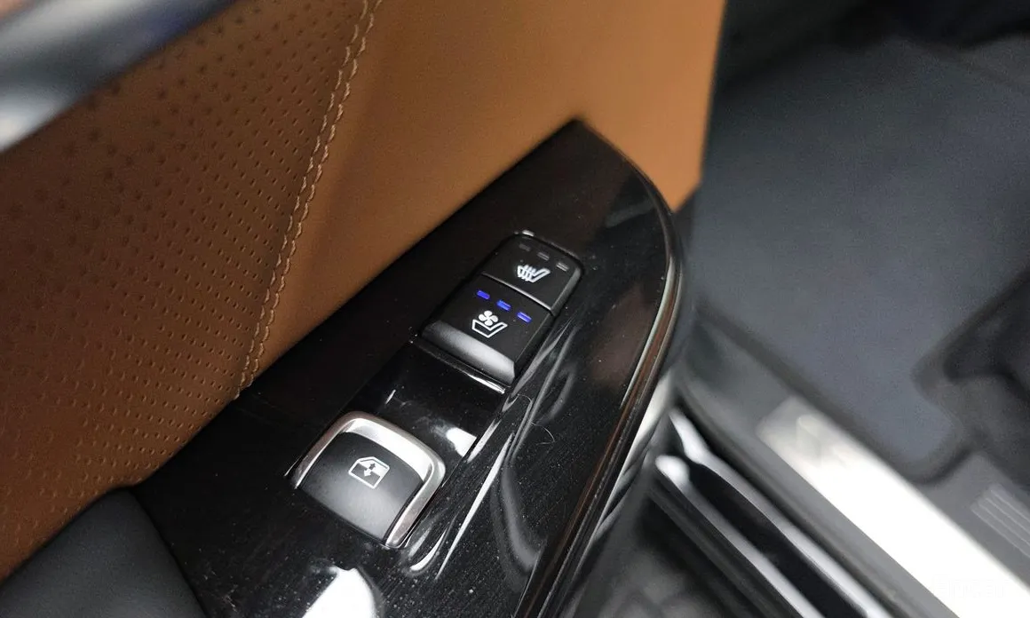 Фото 17 - Kia Mohave