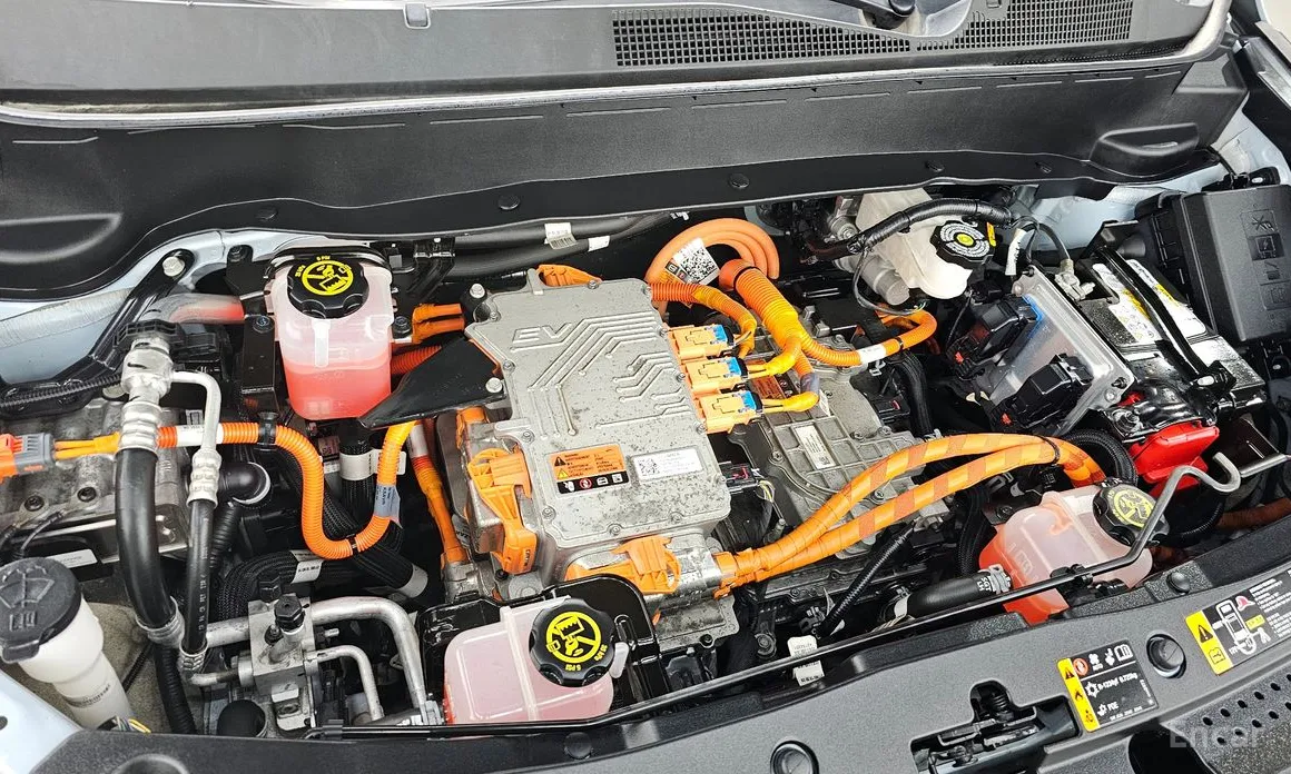 Фото 6 - Chevrolet Bolt EUV