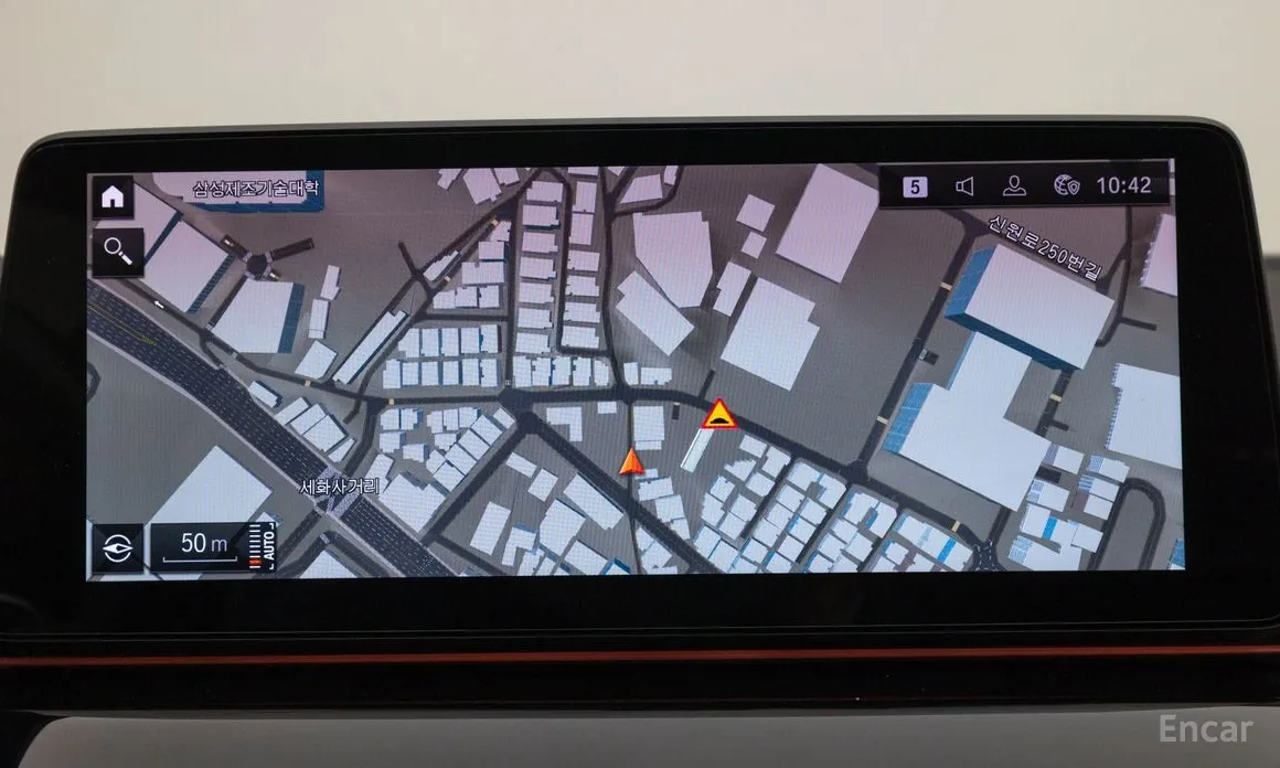 Фото 18 - BMW 5 Series