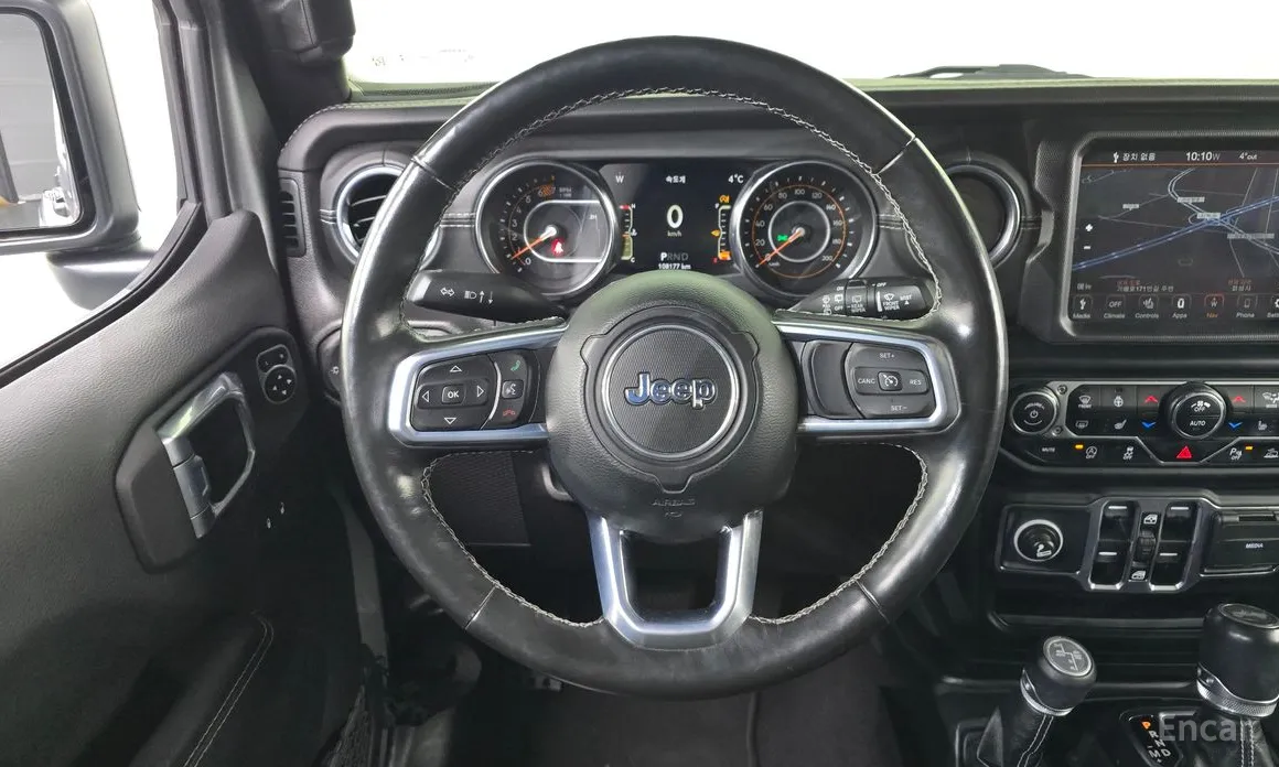 Фото 13 - Jeep Wrangler