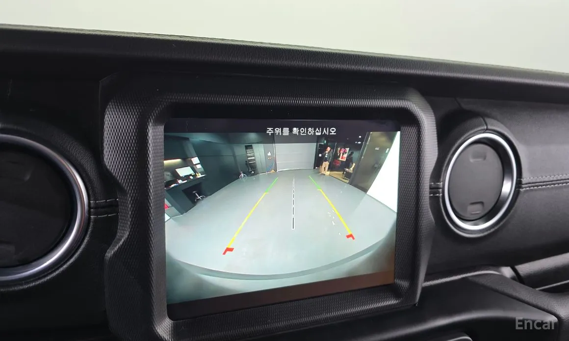 Фото 15 - Jeep Wrangler