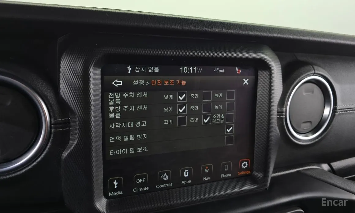 Фото 16 - Jeep Wrangler