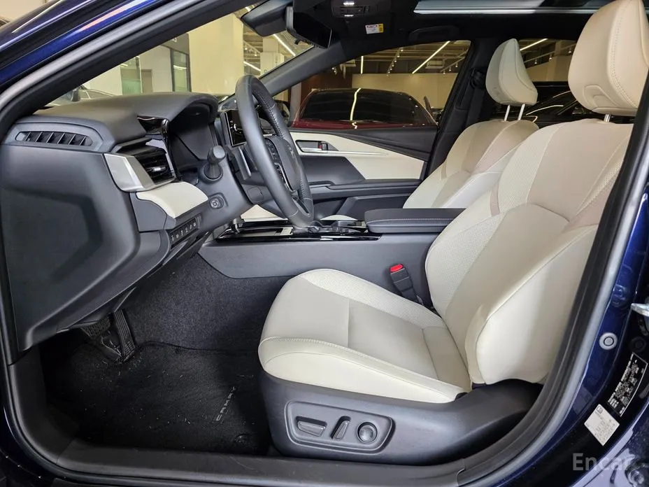 Фото 10 - Toyota Camry