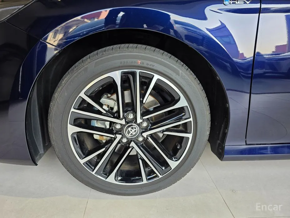 Фото 5 - Toyota Camry