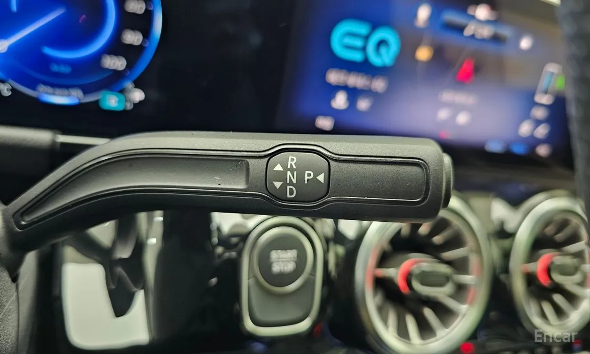 Фото 19 - Mercedes-Benz EQA