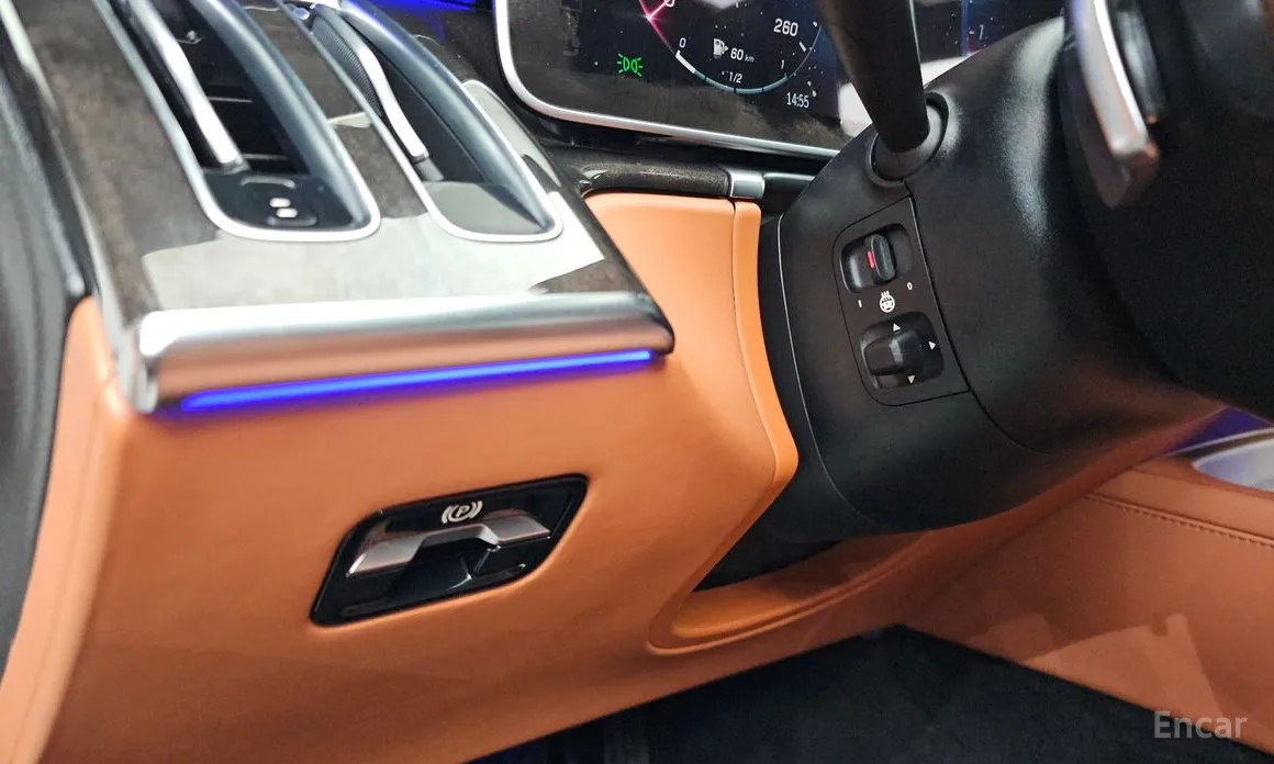 Фото 13 - Mercedes-Benz S-Class