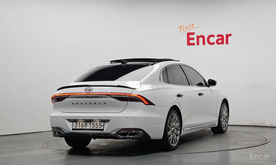 Фото 2 - Hyundai Grandeur