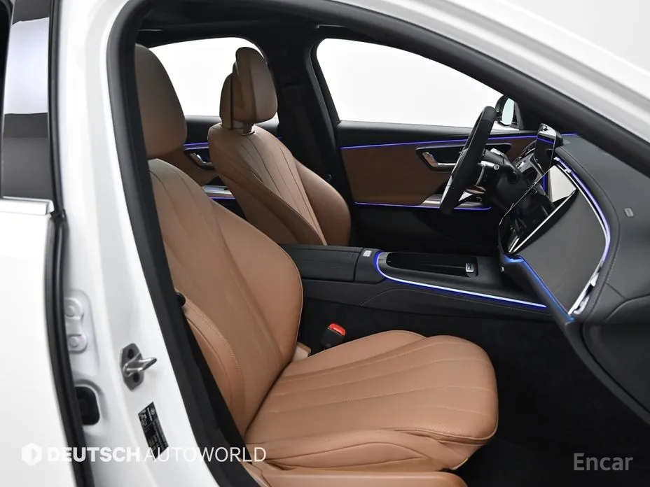 Фото 10 - Mercedes-Benz E-Class