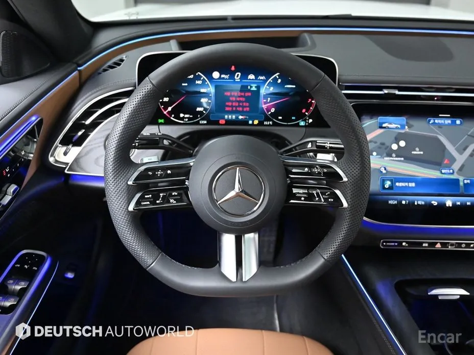 Фото 13 - Mercedes-Benz E-Class