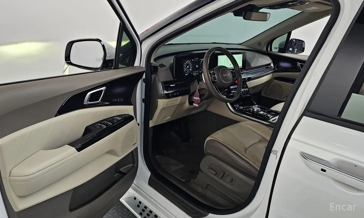 Фото 10 - Kia Carnival